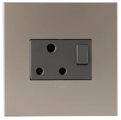 Arteor 16A Single Socket Outlets